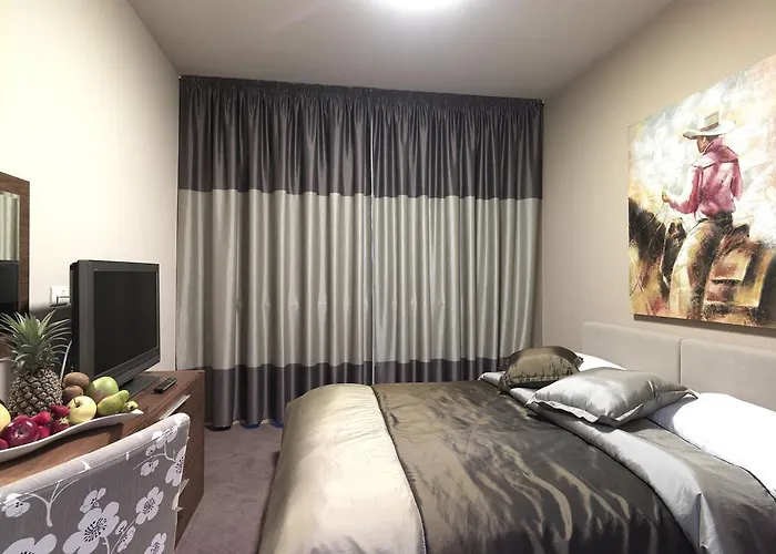 Deluxe King Room