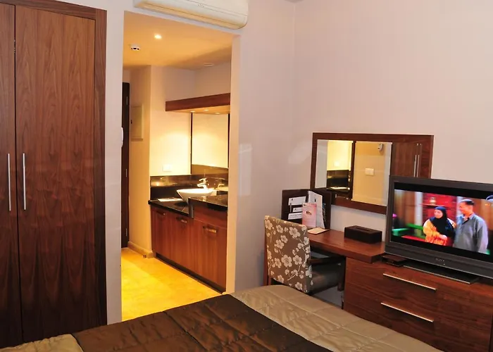 Deluxe King Room